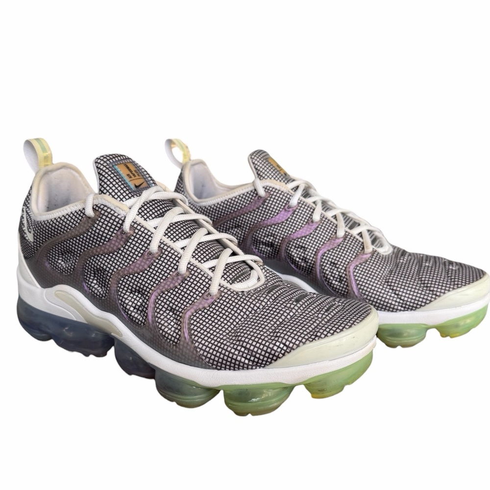 Nike Air VaporMax Plus Men’s 11 - Grey Purple Iridescent Bubble Running Shoe - Picture 3 of 12
